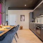 Luxurioese Loftwohnung Im Herzen Von Apartmán